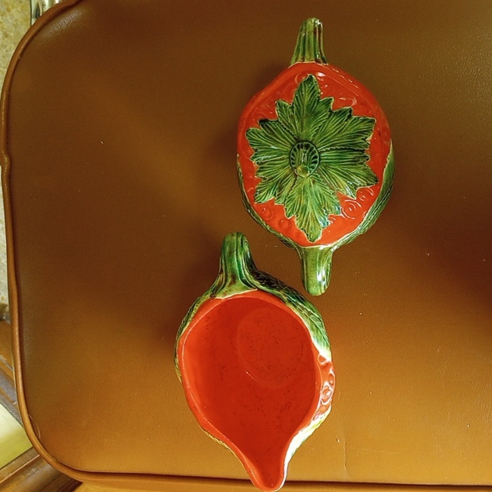 Vintage Painted Ceramic Red & Green Strawberry Sugar Bowl & Creamer Set - Picture 3 of 12